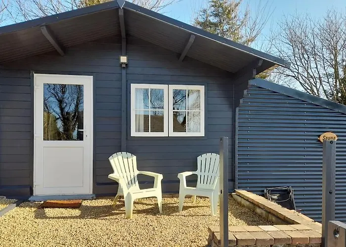 Delightful Studio Log Cabin , With Sauna